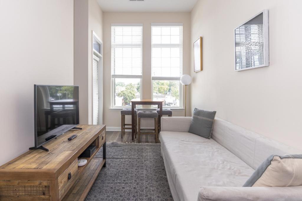 Urban Studio W Balcony Gym Apartment Charlotte Exterior photo