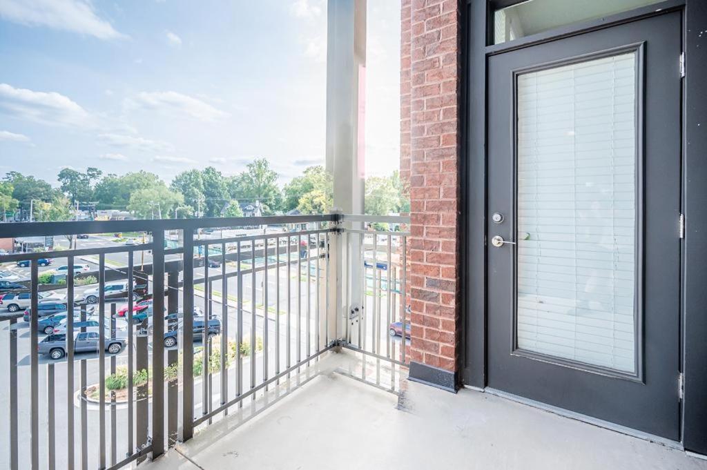 Urban Studio W Balcony Gym Apartment Charlotte Exterior photo